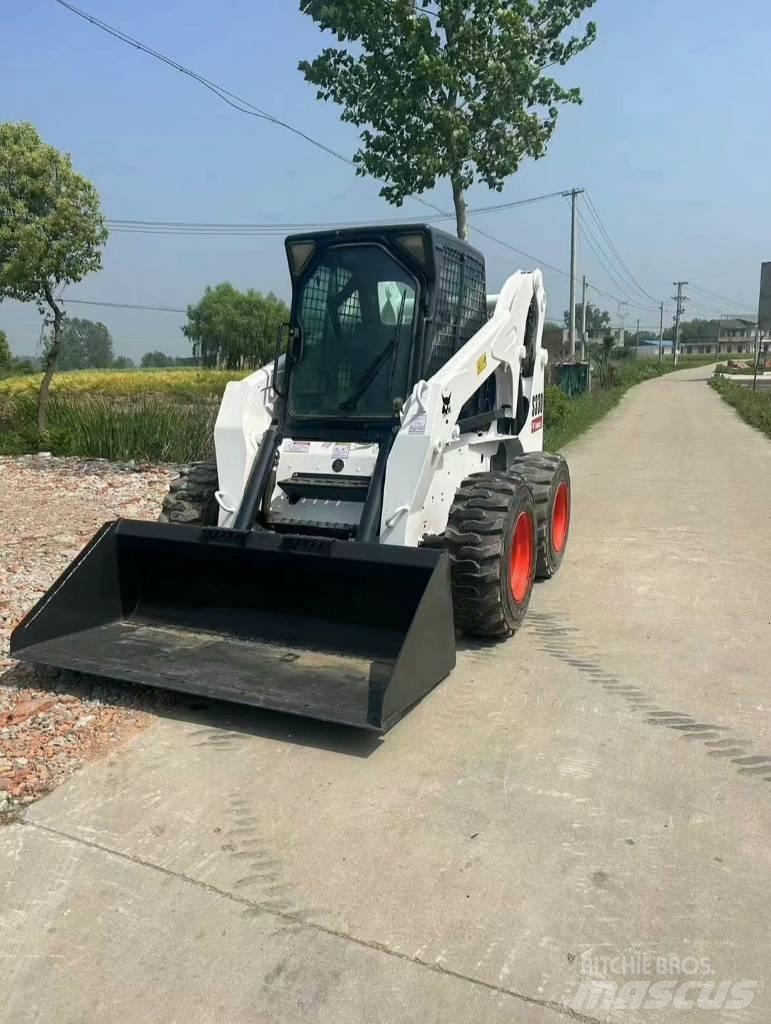 Bobcat S 330 Krautuvai su šoniniu pasukimu