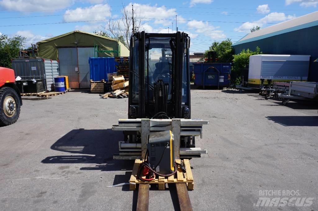 CAT EP25N Elektriniai šakiniai krautuvai