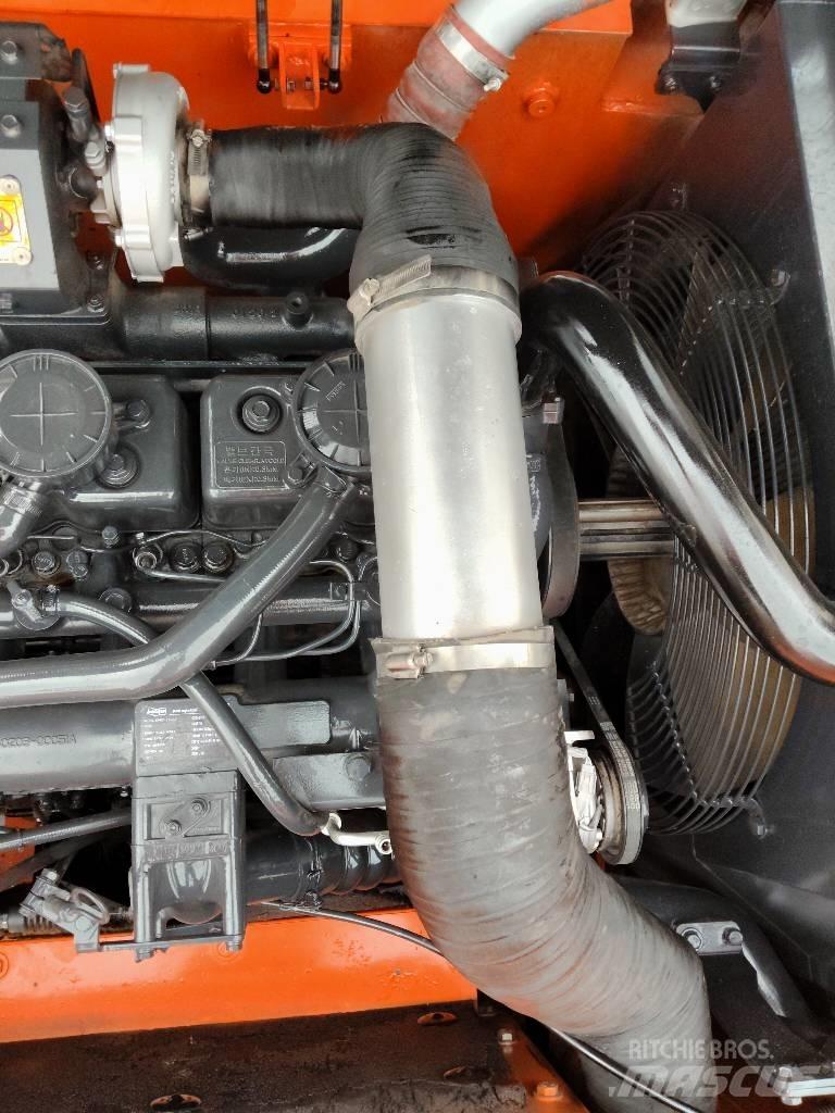 Doosan DX300 Vikšriniai ekskavatoriai