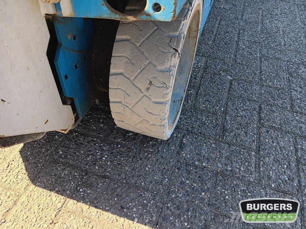 Genie GS2032 Žirkliniai keltuvai