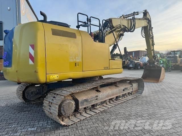 CAT 323 EL Vikšriniai ekskavatoriai