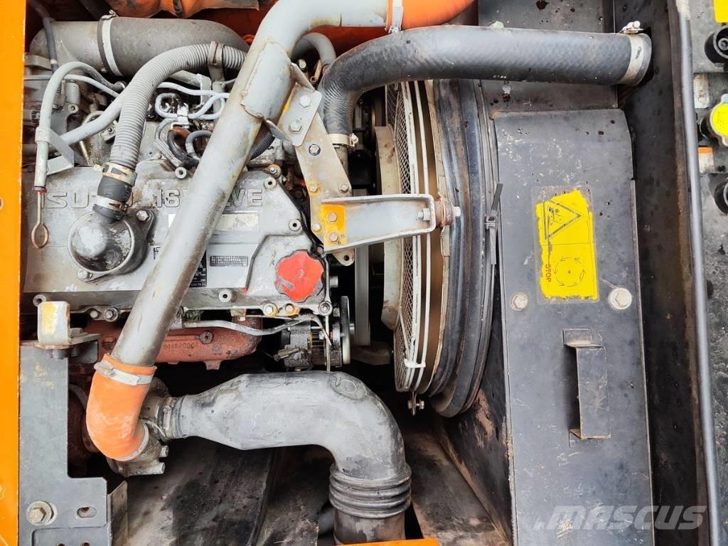 Hitachi ZX 210 W-3 Ratiniai ekskavatoriai