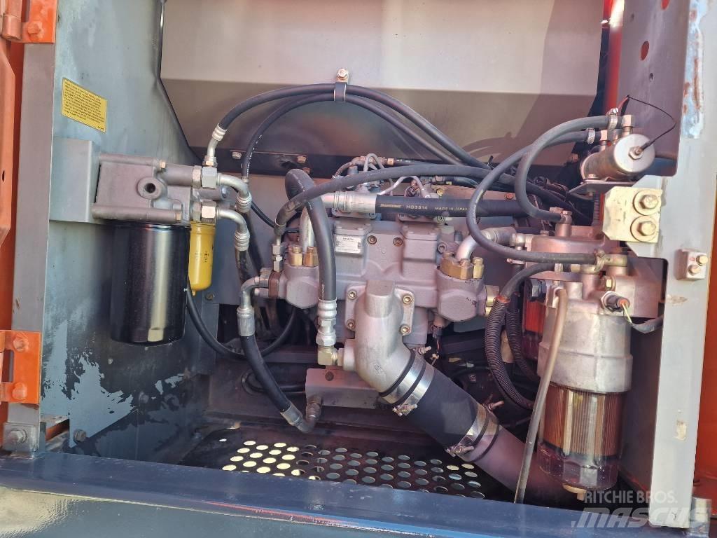 Hitachi ZX 210-3 Vikšriniai ekskavatoriai