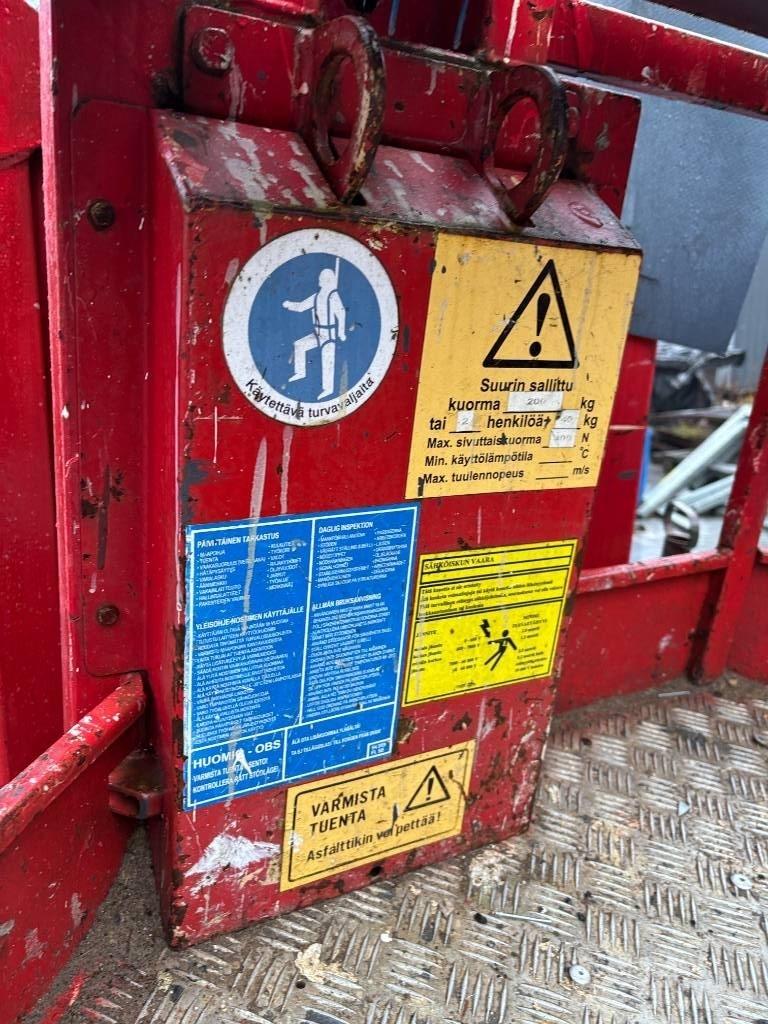 Leguan 110 Vertikalūs stiebiniai keltuvai