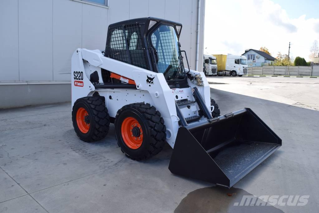 Bobcat S 220 Krautuvai su šoniniu pasukimu
