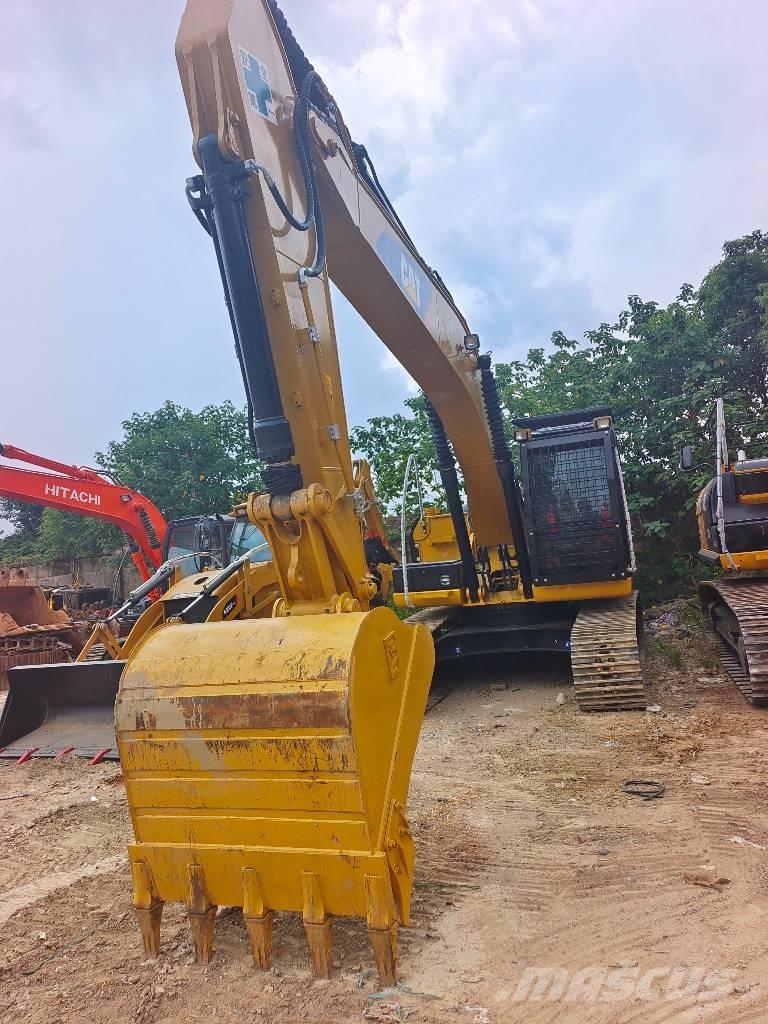 CAT 320D2L Vikšriniai ekskavatoriai