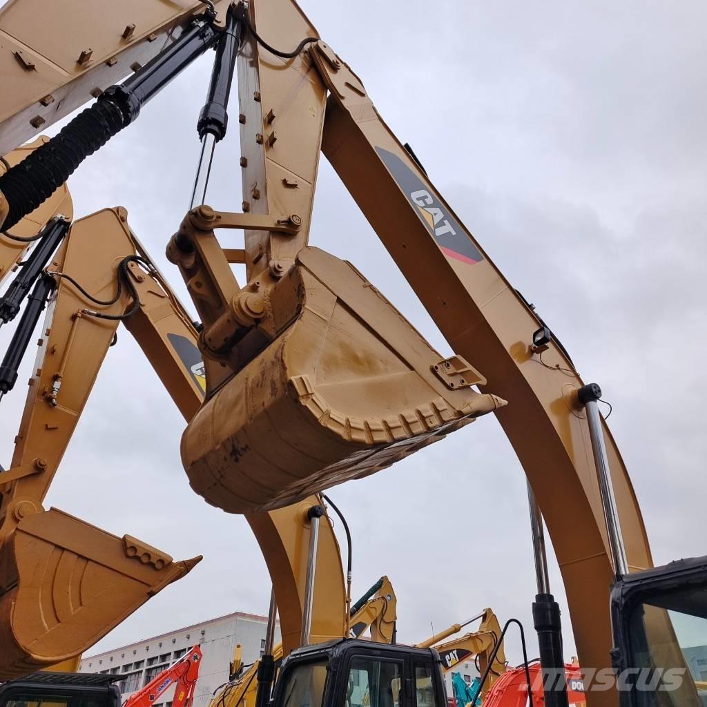 CAT 325 D Vikšriniai ekskavatoriai