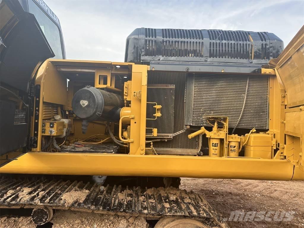 CAT 330DL Vikšriniai ekskavatoriai