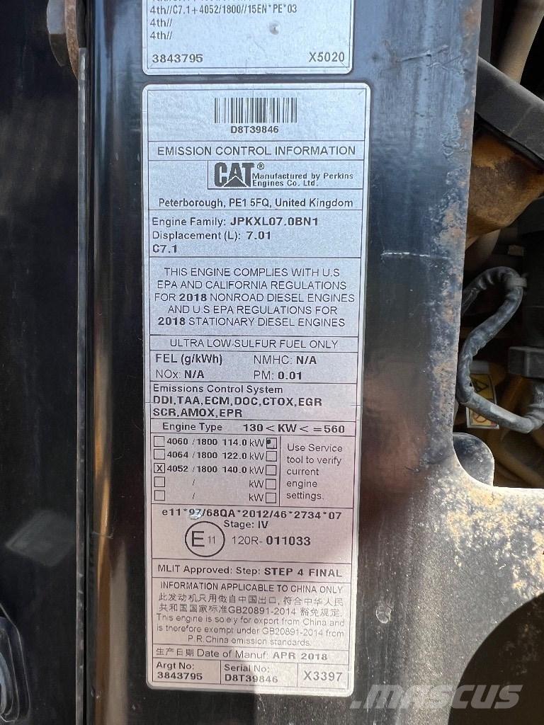 CAT 926M - 926 M Vikšriniai ekskavatoriai