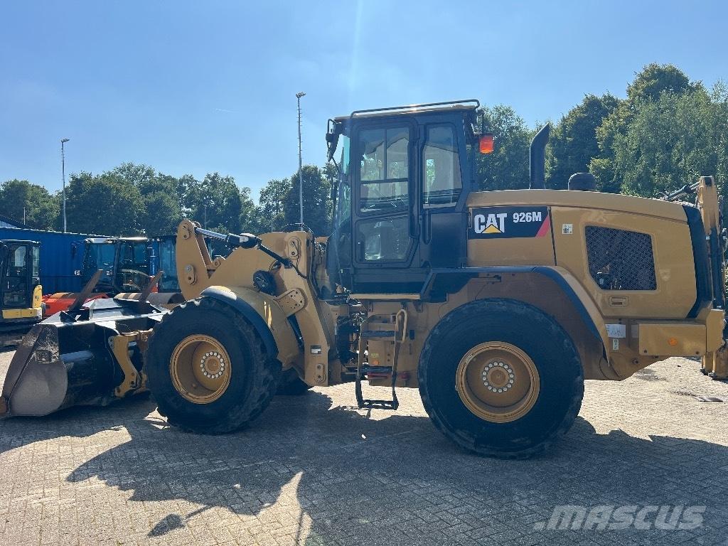 CAT 926M - 926 M Vikšriniai ekskavatoriai