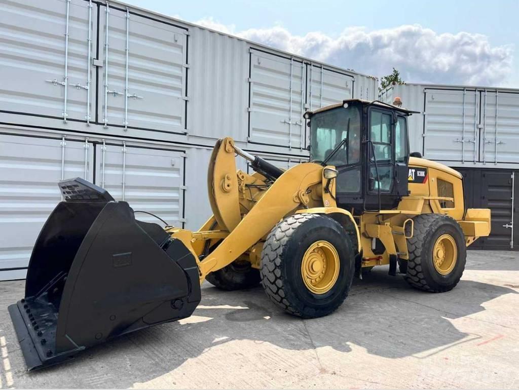 CAT 938 K Naudoti ratiniai krautuvai
