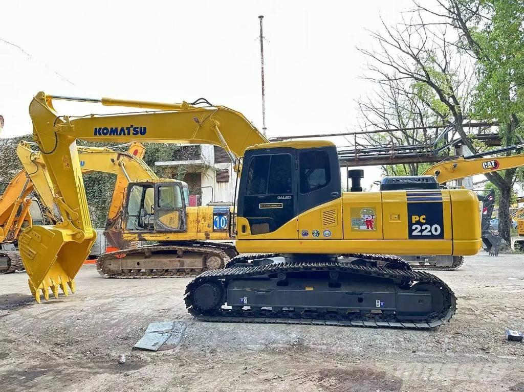 Komatsu PC220-8 Vikšriniai ekskavatoriai