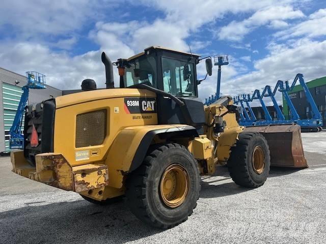 CAT 938 M Naudoti ratiniai krautuvai