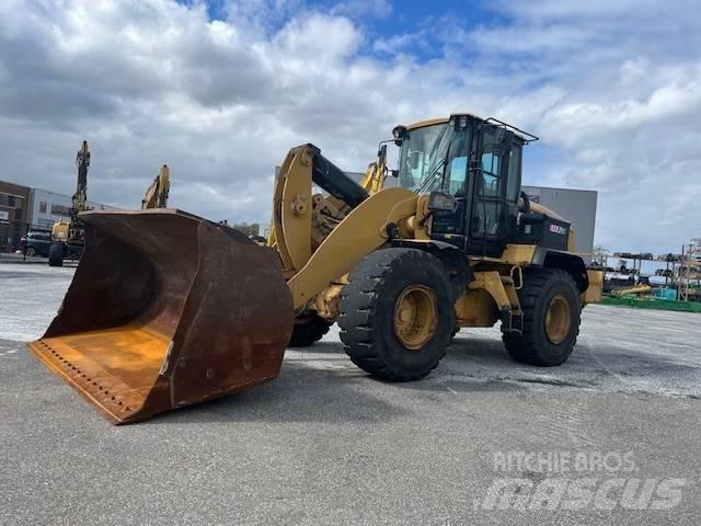CAT 938 M Naudoti ratiniai krautuvai
