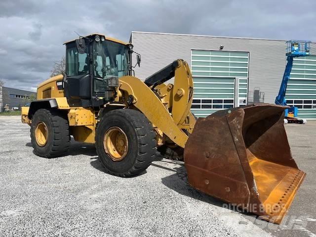 CAT 938 M Naudoti ratiniai krautuvai