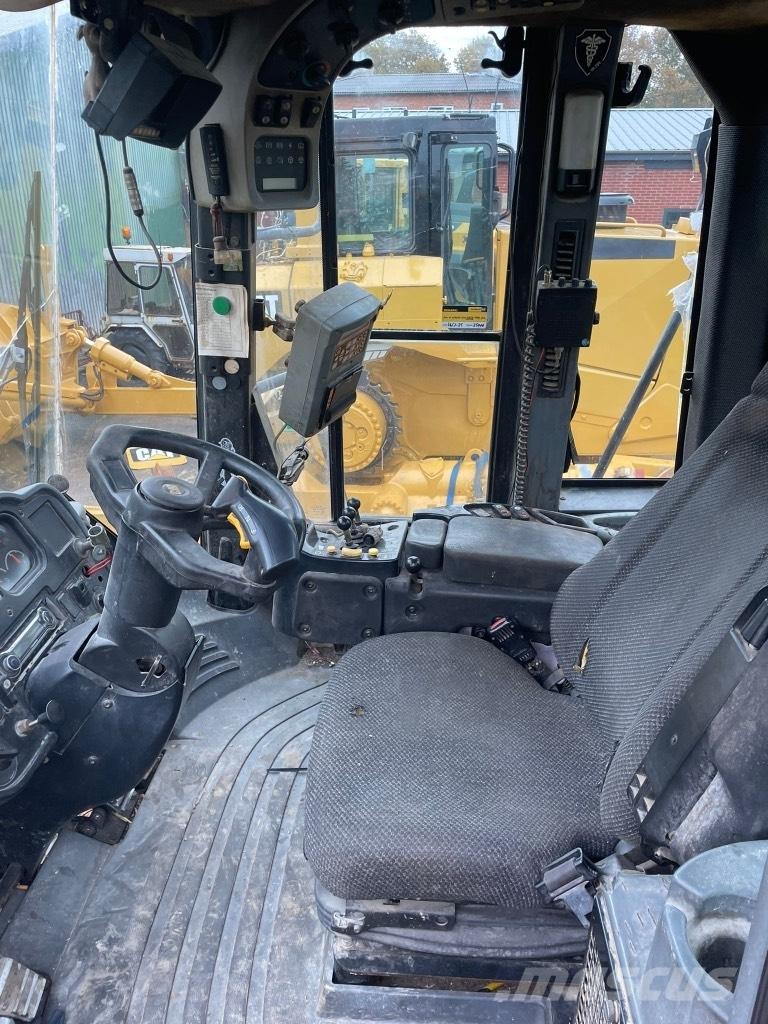 CAT 972H Naudoti ratiniai krautuvai