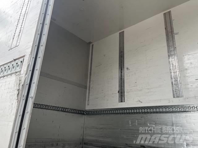 Scania R450B6X2*4NB Sunkvežimiai su dengtu kėbulu