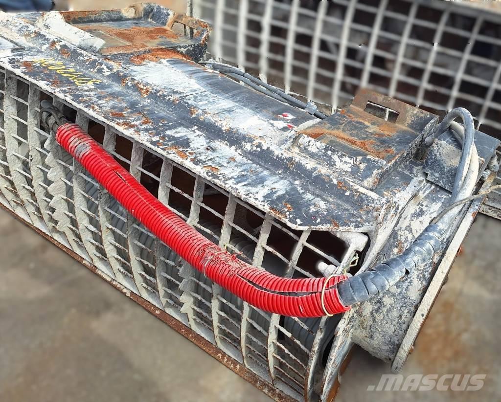  CAMPONESA C06030001 Statyba - Kita