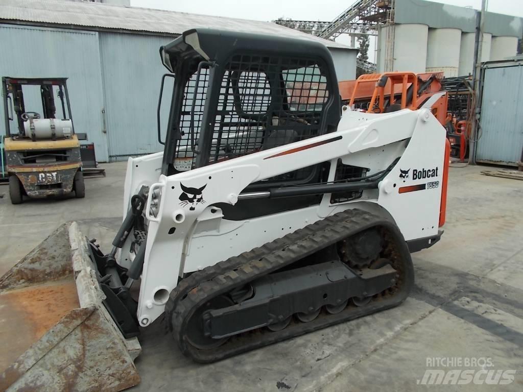 Bobcat T550 Krautuvai su šoniniu pasukimu