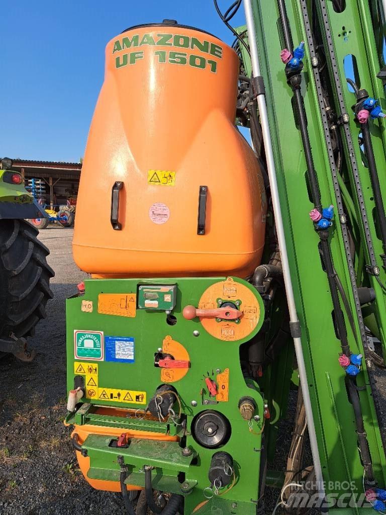 Amazone UF 1501 Įmontuoti purkštuvai