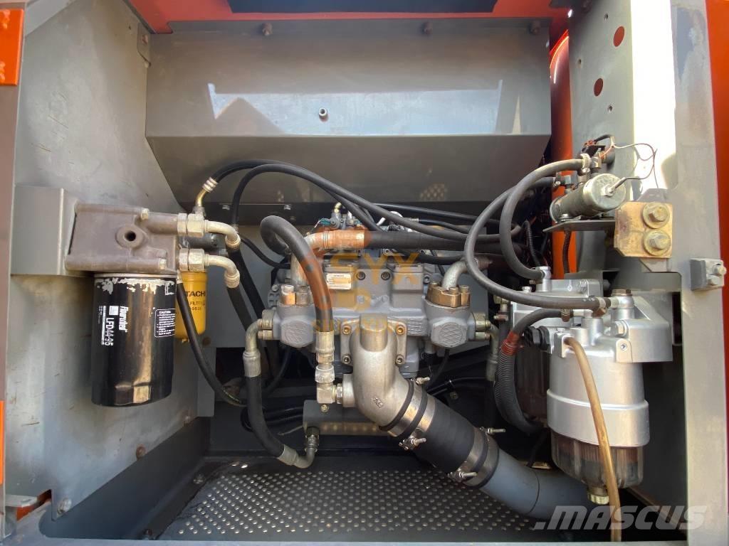 Hitachi ZX 240 Vikšriniai ekskavatoriai