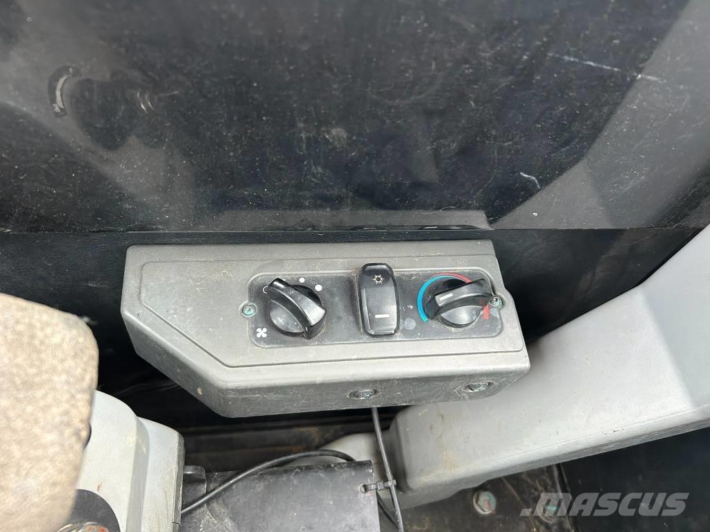 CAT 305.5 Vikšriniai ekskavatoriai