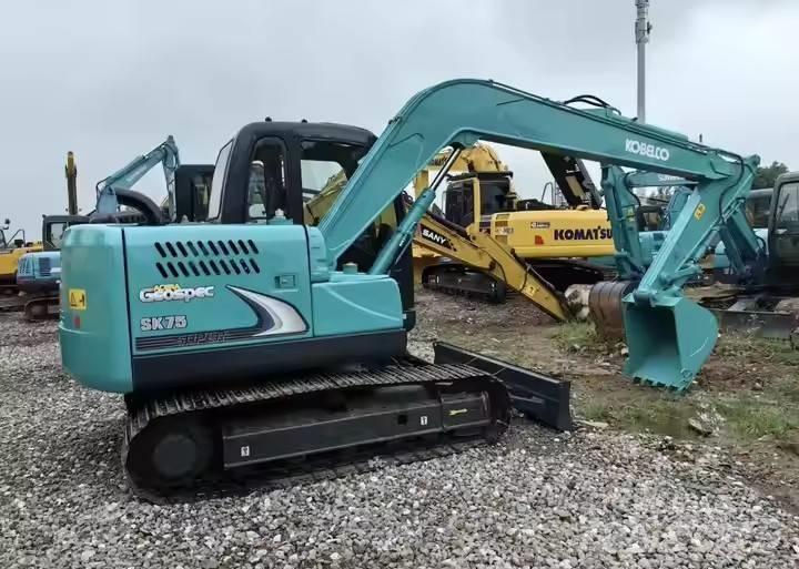 Kobelco SK75 Vikšriniai ekskavatoriai
