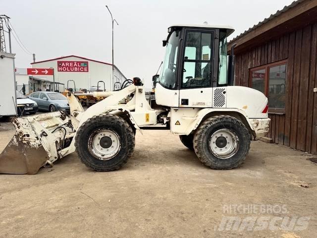 Volvo L 30 B Naudoti ratiniai krautuvai