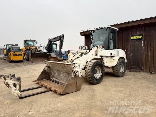 Volvo L 30 B Naudoti ratiniai krautuvai