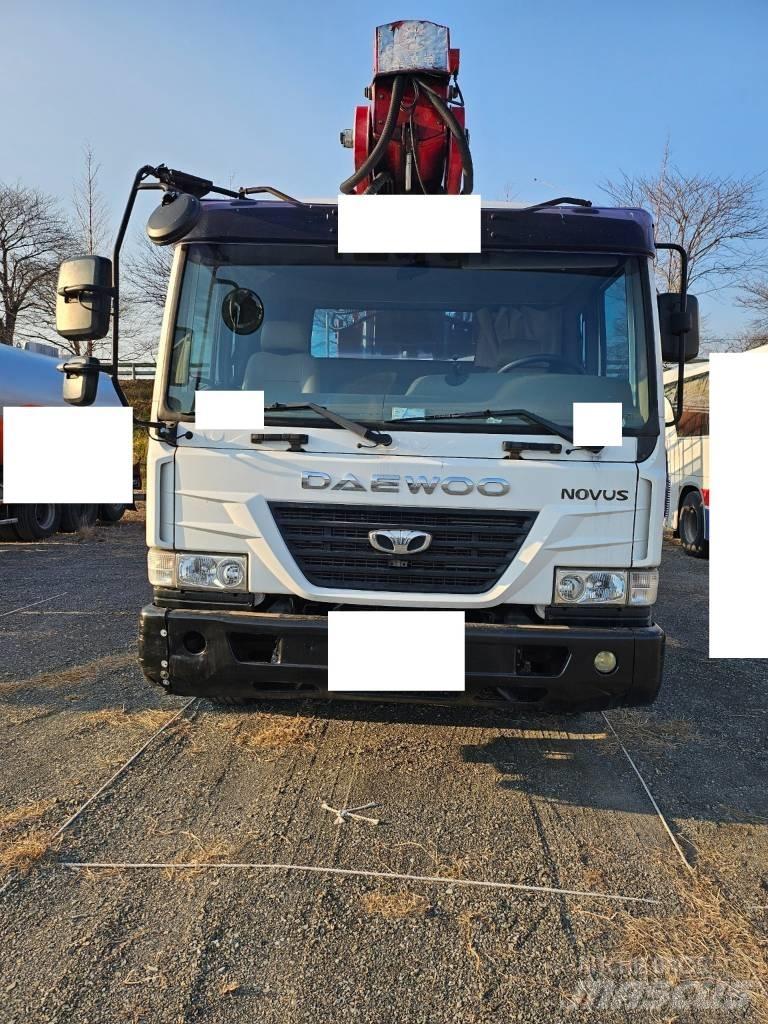 Horyong SKY450 Ant vilkikų montuojamos kėlimo platformos