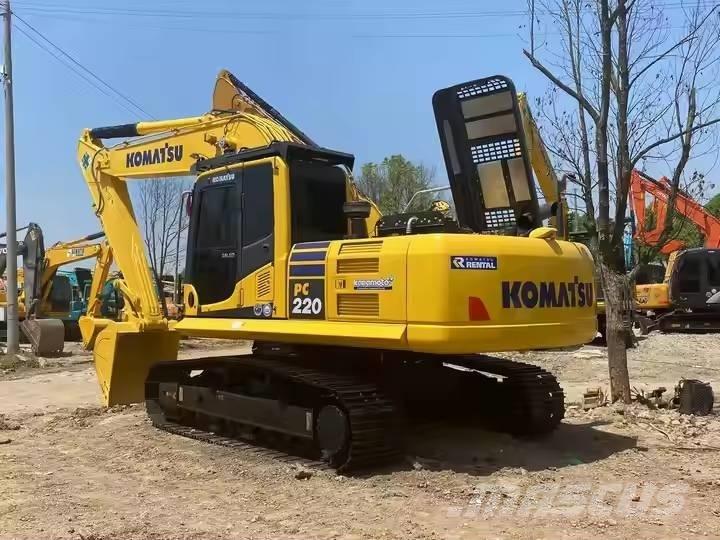 Komatsu PC220-8 Vikšriniai ekskavatoriai