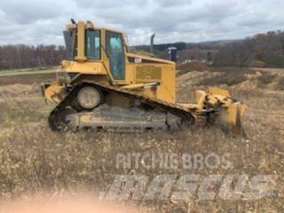 CAT D6N Vikšriniai buldozeriai