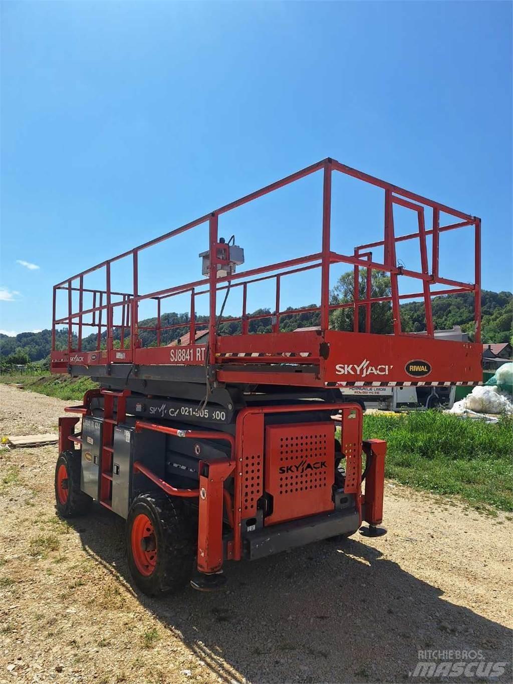 SkyJack 8841RT Žirkliniai keltuvai