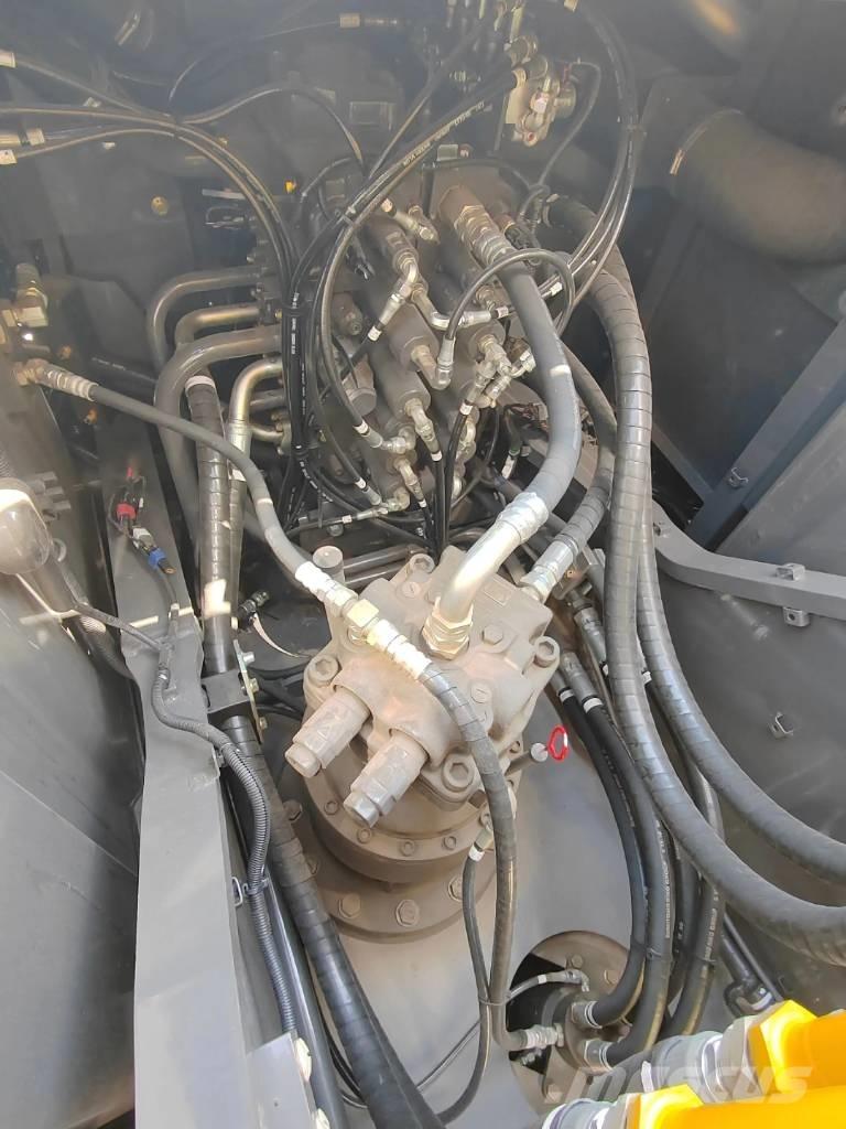 Sumitomo SH210 Vikšriniai ekskavatoriai