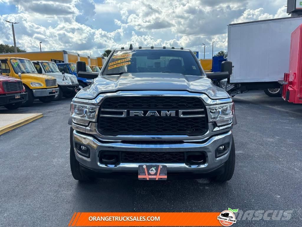 RAM 5500 HD Pagalbos kelyje automobiliai