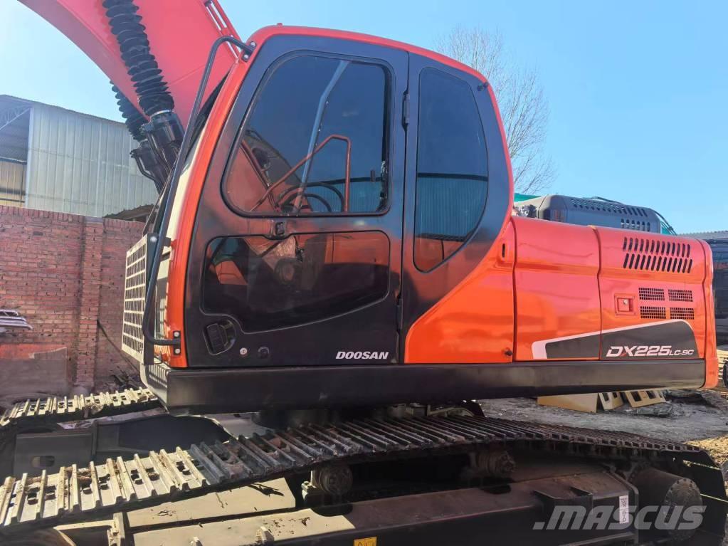 Doosan DX 225 LC-9C Vikšriniai ekskavatoriai