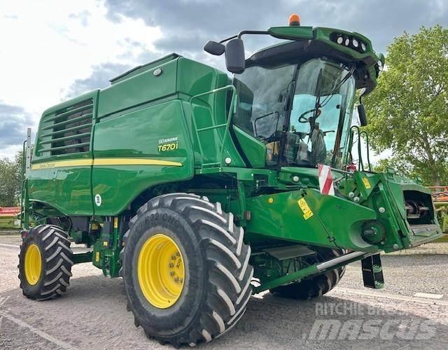 John Deere T 670 Derliaus nuėmimo kombainai