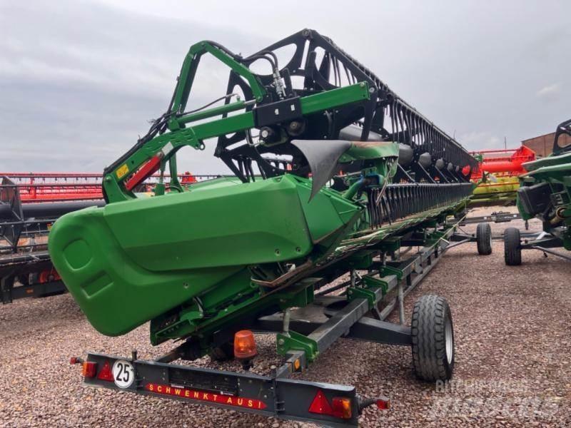 John Deere T 670 Derliaus nuėmimo kombainai