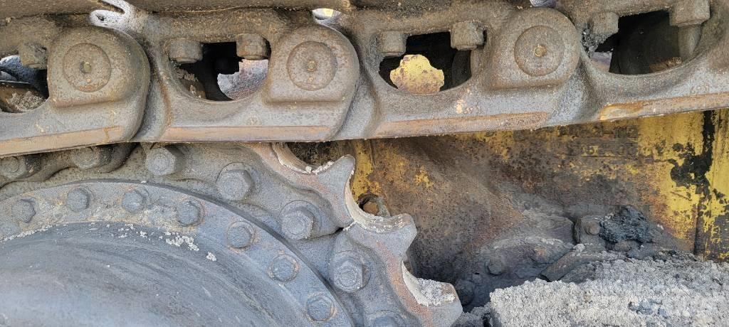 Komatsu D 65 EX 12 Vikšriniai buldozeriai