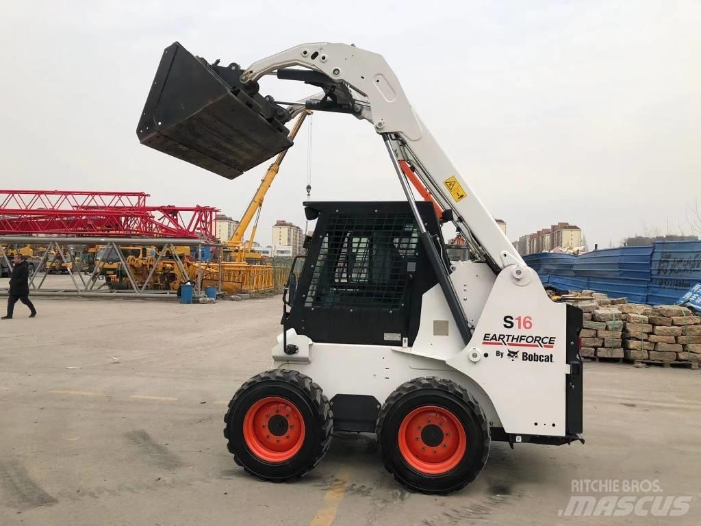 Bobcat S16 Krautuvai su šoniniu pasukimu