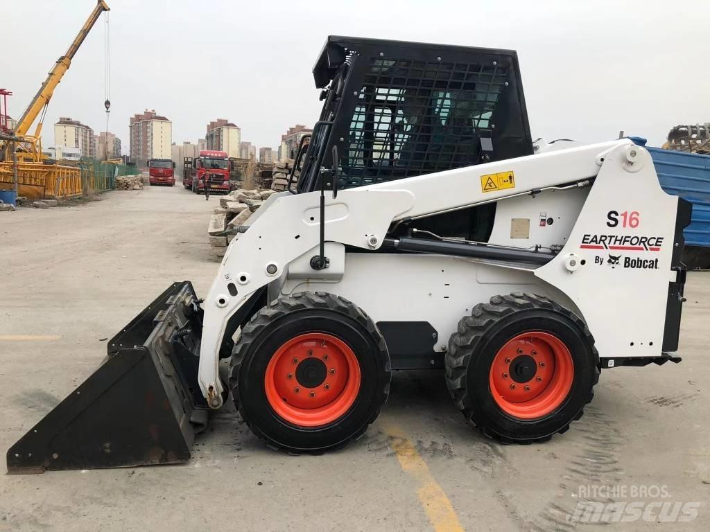Bobcat S16 Krautuvai su šoniniu pasukimu