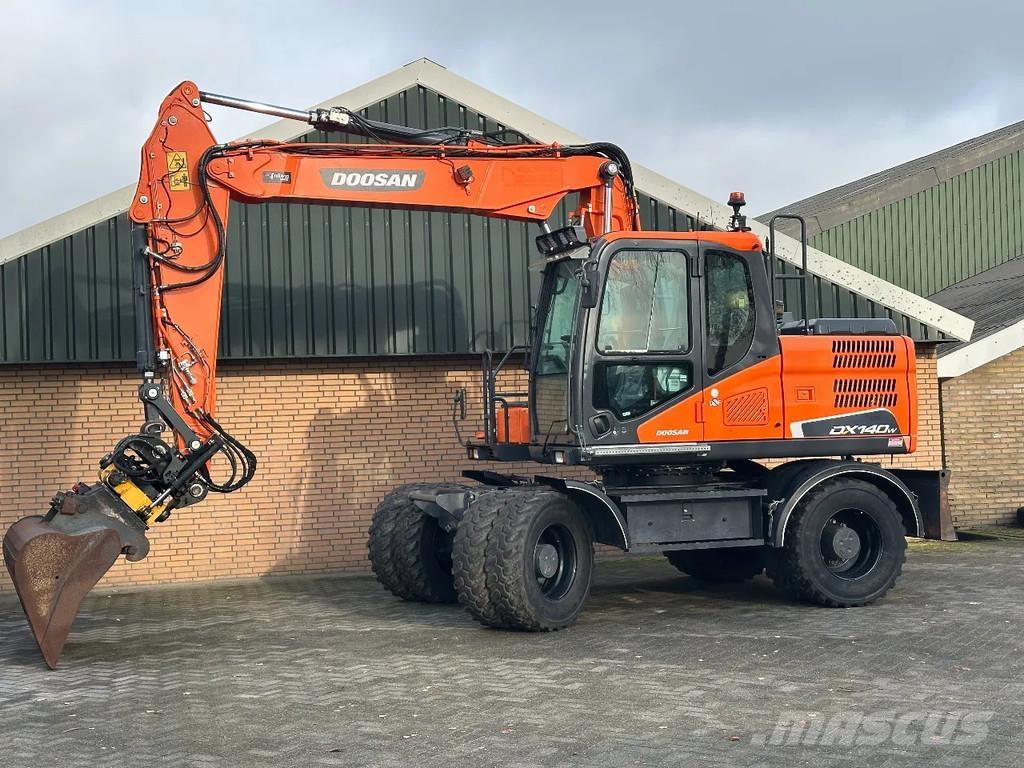 Doosan DX140W-5 Ratiniai ekskavatoriai