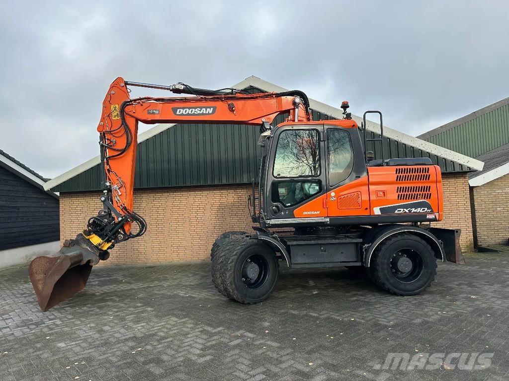 Doosan DX140W-5 Ratiniai ekskavatoriai