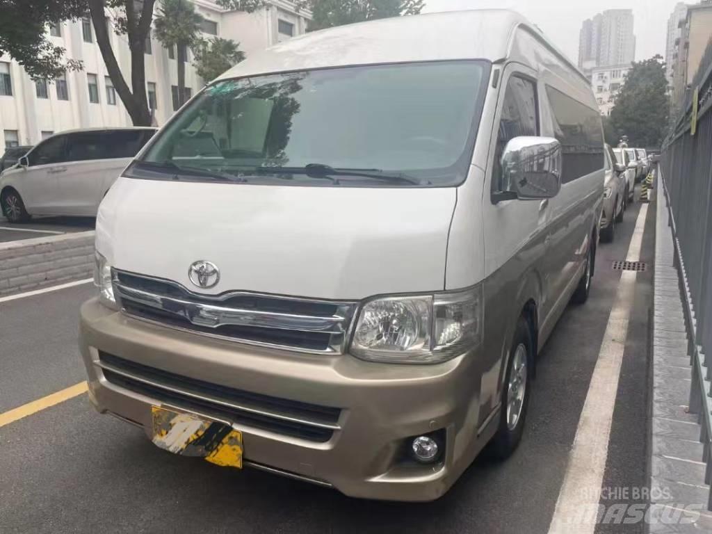 Toyota Coaster Tarpmiestiniai autobusai