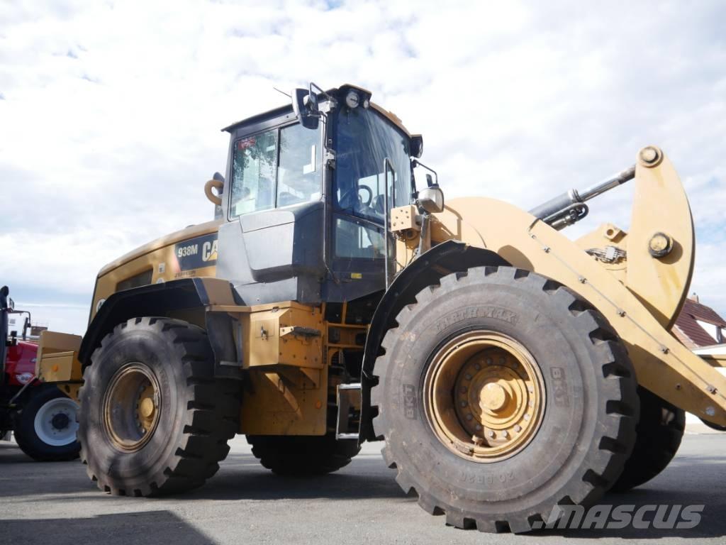 CAT 938M Naudoti ratiniai krautuvai
