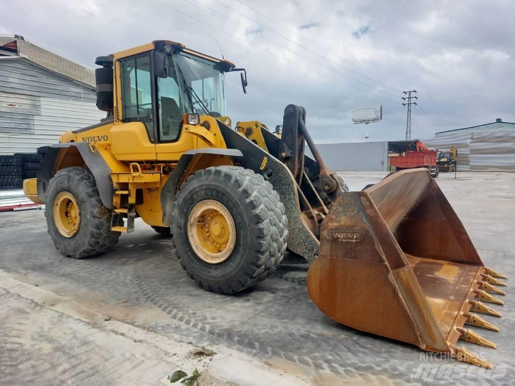 Volvo L 110 F Naudoti ratiniai krautuvai