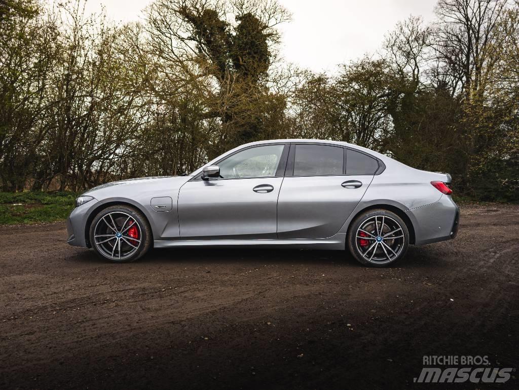 BMW 330e Lengvieji automobiliai