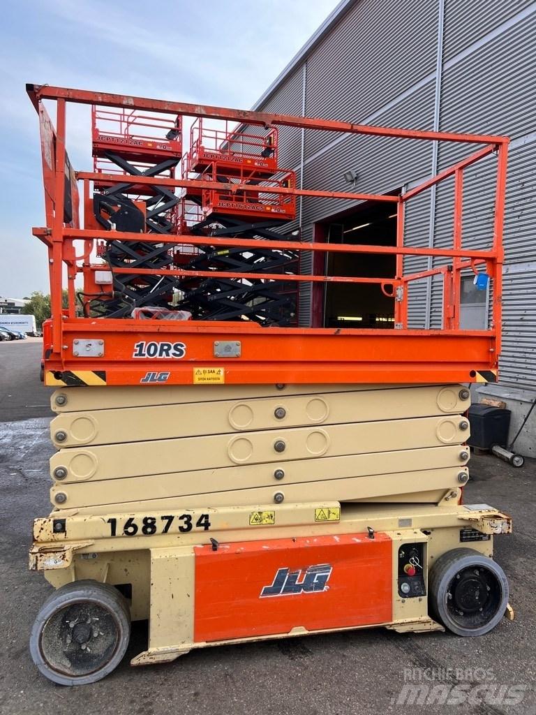 JLG 10 RS Žirkliniai keltuvai