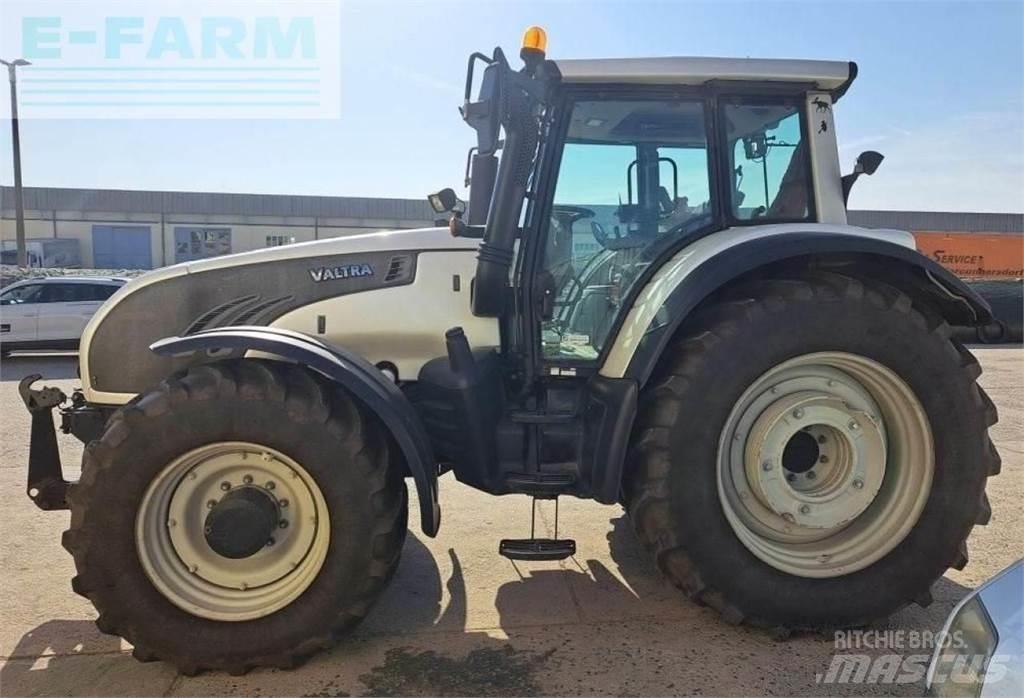Valtra t 202 Traktoriai
