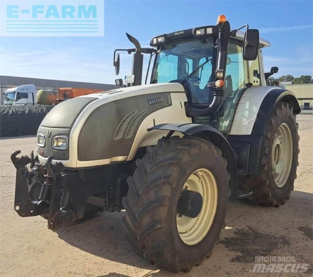 Valtra t 202 Traktoriai